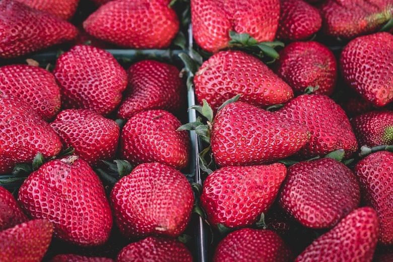 Erdbeeren sollten in Bio-Qualität gekauft werden