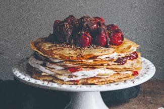 Pfannkuchentorte mit Himbeeren