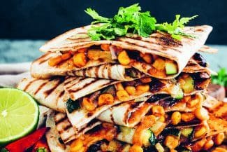 Quesadillas mit Zucchini und Mais