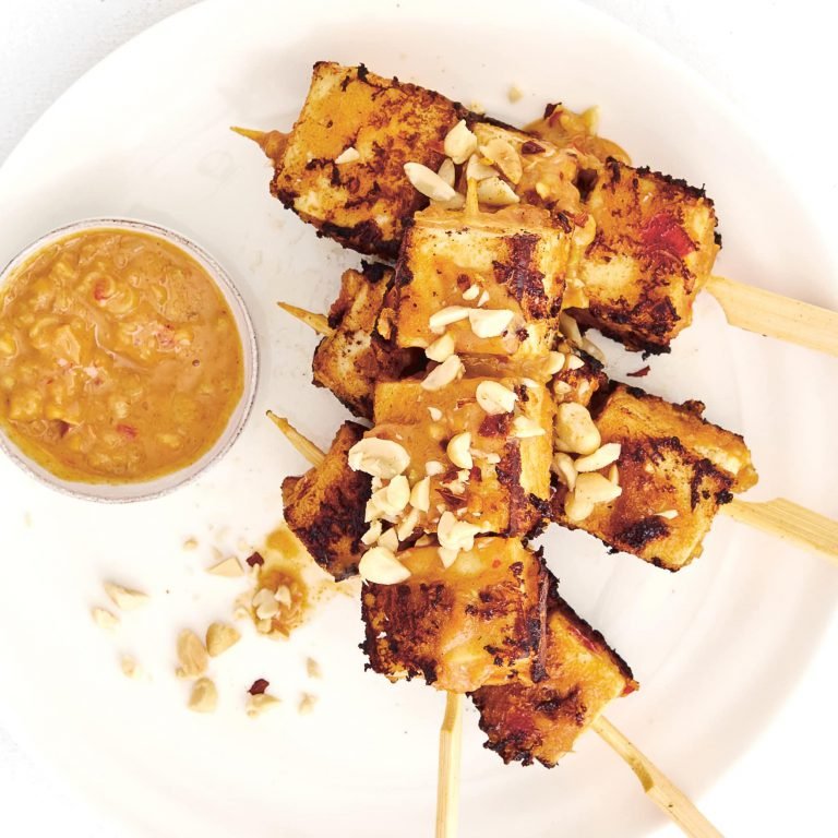 Proteinreich: Tofu-Erdnuss-Spieße