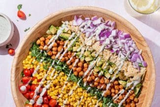 Salat mit BBQ-Kichererbsen