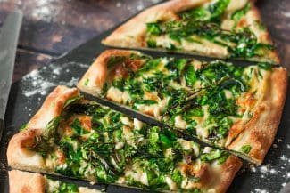 Spinat-Pide mit Kartoffelcreme