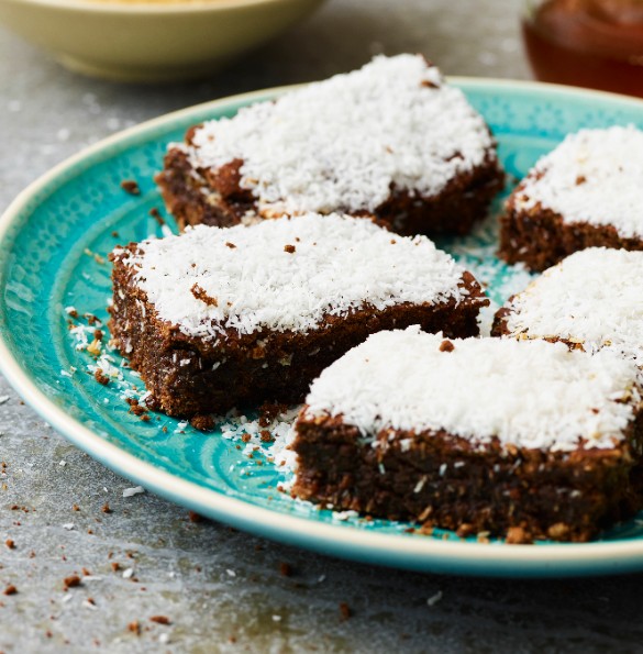 Mit Kokosnuss-Brownies in den Desserthimmel - Vegan World