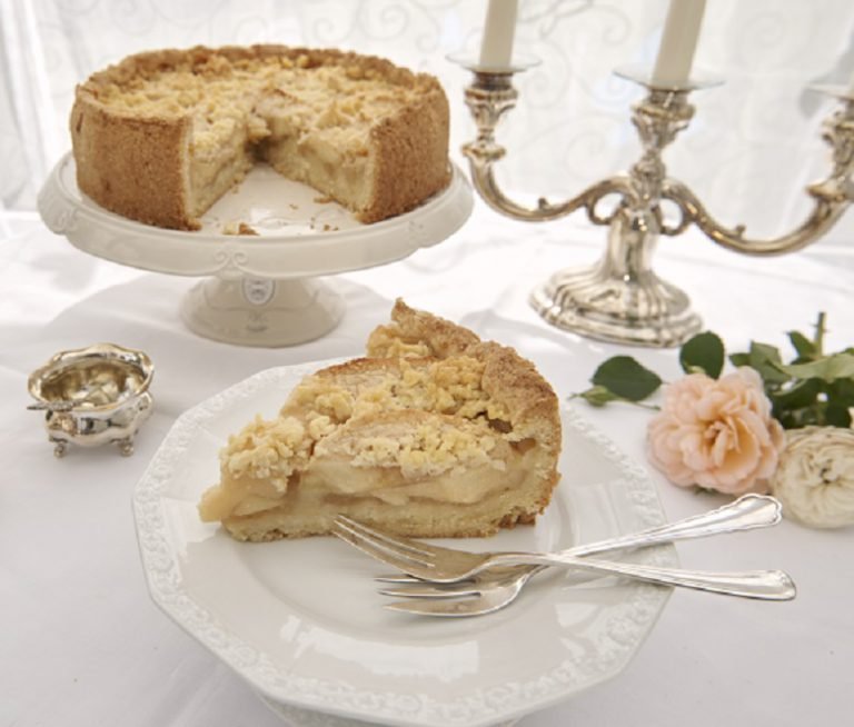 Himmlisch: Apfelkuchen mit Vanillecremefüllung Himmlisch: Apfelkuchen mit Vanillecremefüllung