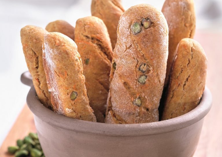 Rezept: Pistazien-Stangen mit geraspelten Möhren