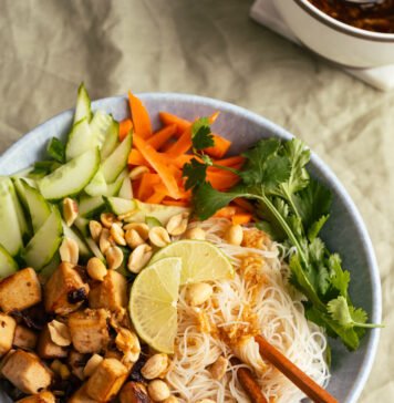 Rezept: Vietnamesische Bun Chay mit Tofu (Reisnudelsalat)