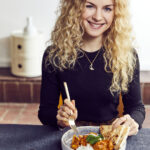 Elisa mit Tikka Masala_(c)Anna-Lena Ehlers