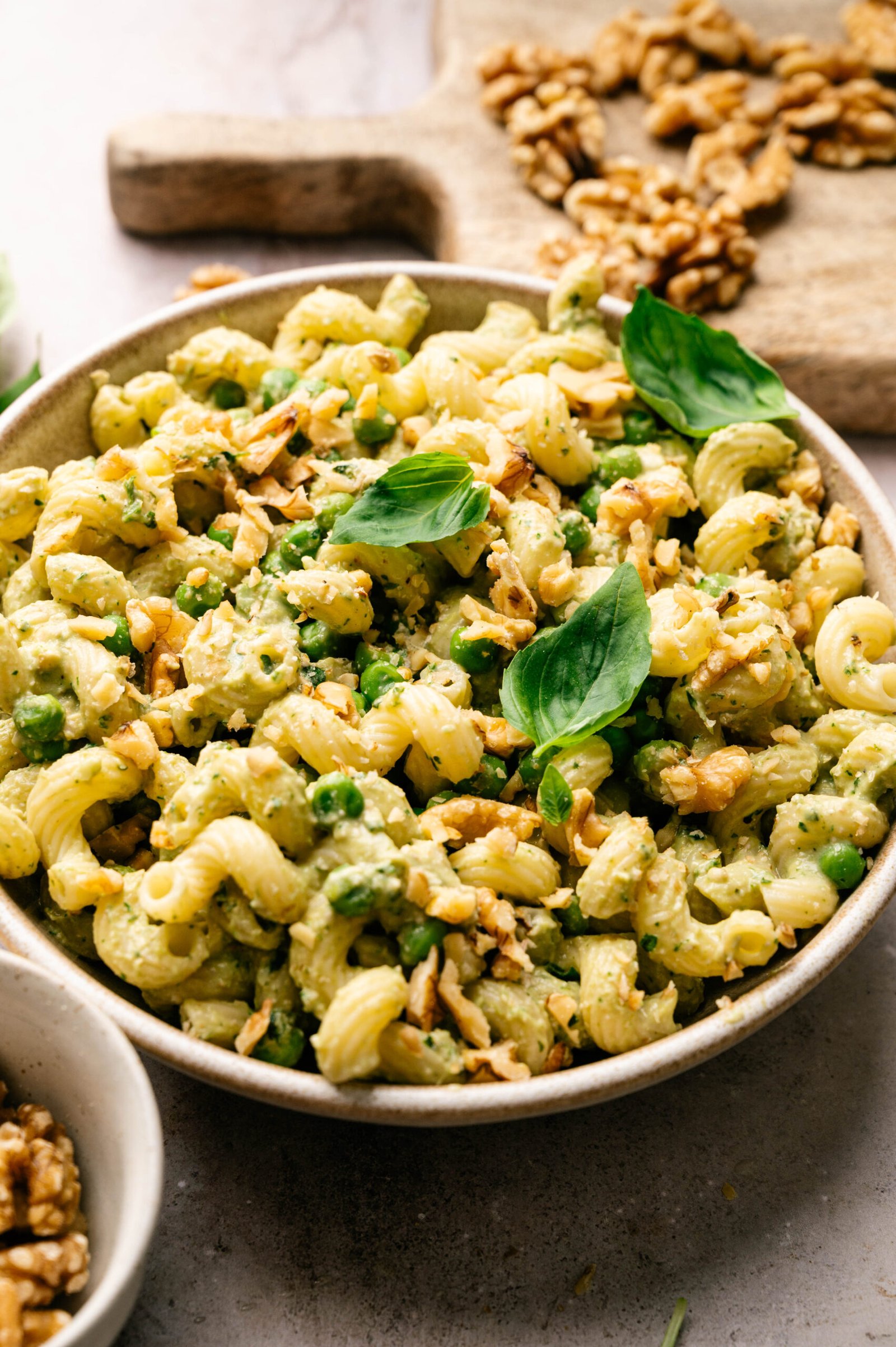 Rezept: Green-Goddess-Pasta mit Walnüssen & Erbsen