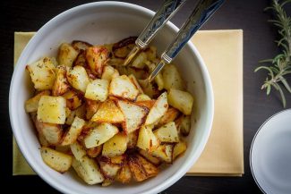 Gerüchteküche: Sind keimende Kartoffeln noch essbar? Gerüchteküche: Stimmt es eigentlich, dass man keimende Kartoffeln nicht mehr essen sollte?