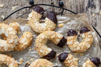 Naschtag! Mini-Mandel-Hörnchen zum Genießen