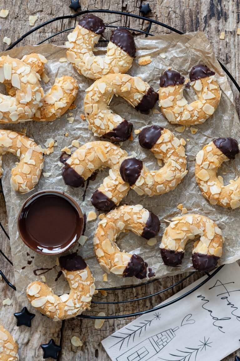 Naschtag! Mini-Mandel-Hörnchen zum Genießen