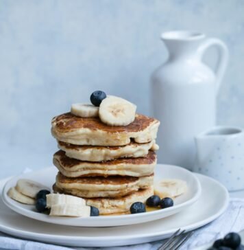 Einfaches Rezept für fluffige Pancakes