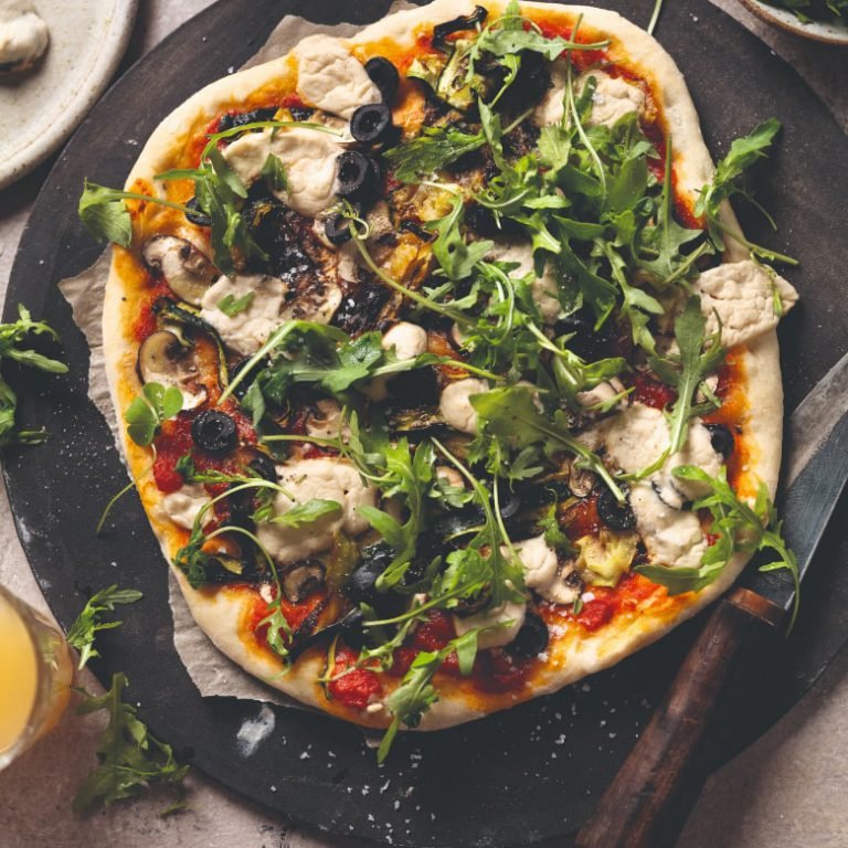 Pizza mit „Cashewkäse“ Pizza mit „Cashewkäse“