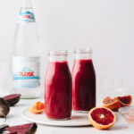 Rezeptbild_Plose_RedSmoothie_mitFlasche_1