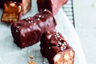 Raw-Dessert: Snickerz-Schokoriegel